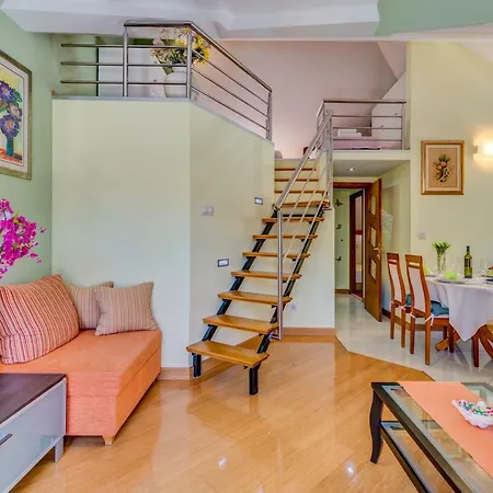 Natali Apartment Omis